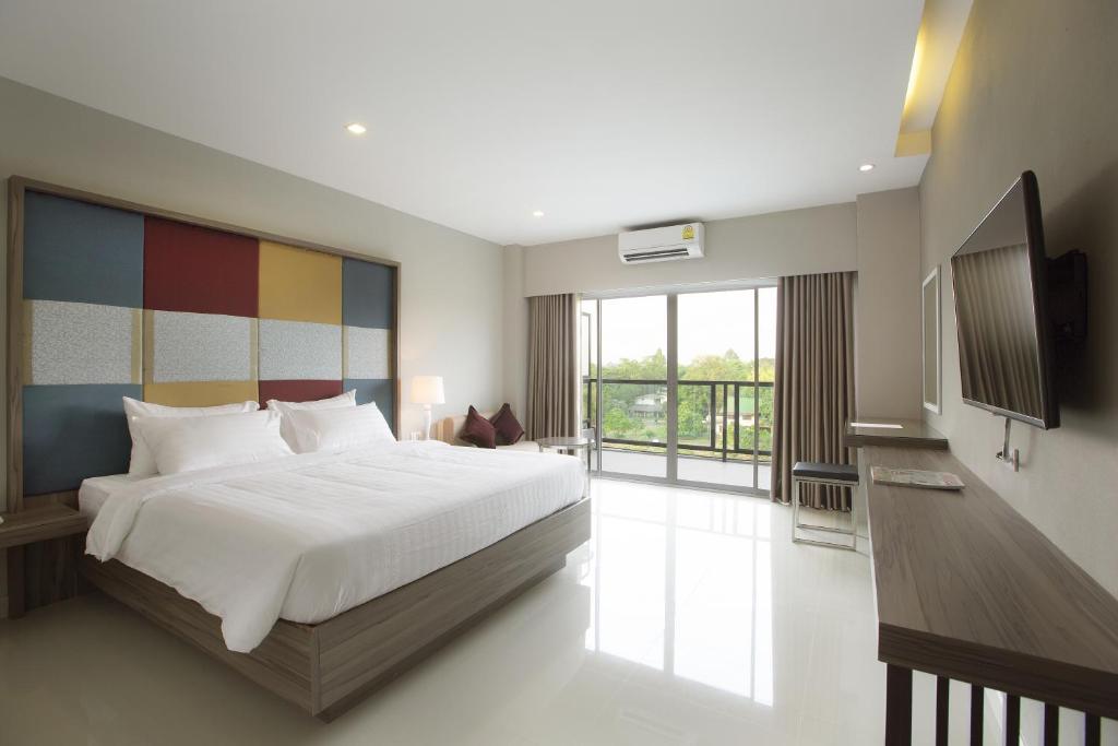 hotels with balcony in Ubon Ratchathani