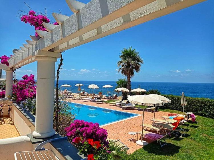 hotels with balcony in Ischia