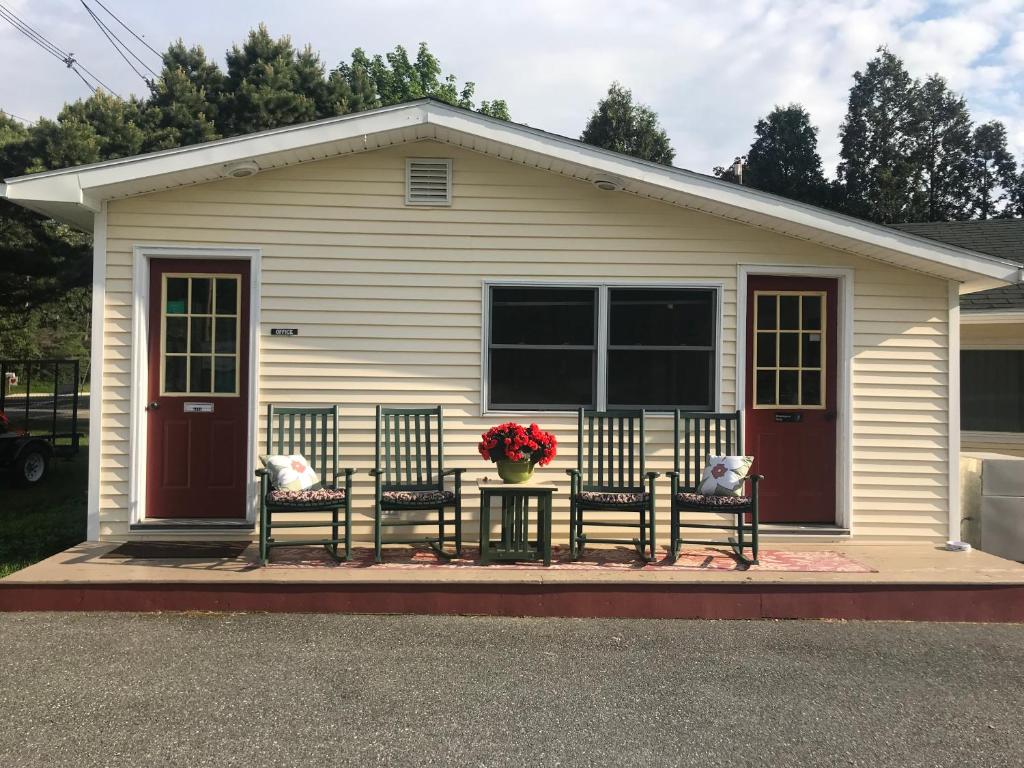 hotels with balcony in Bar Harbor