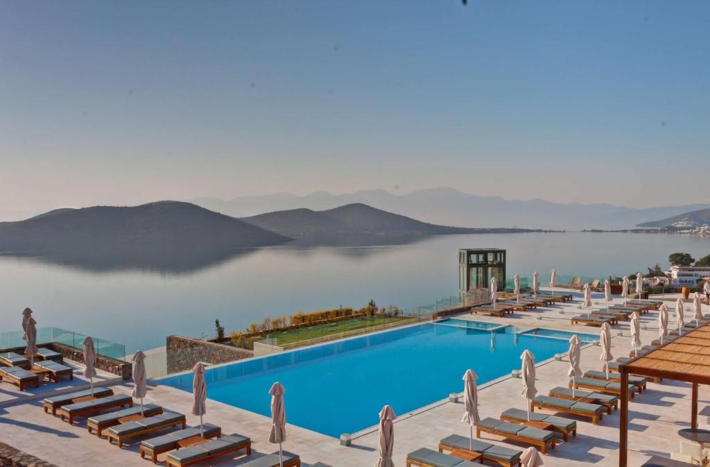 hotels with balcony in Elounda