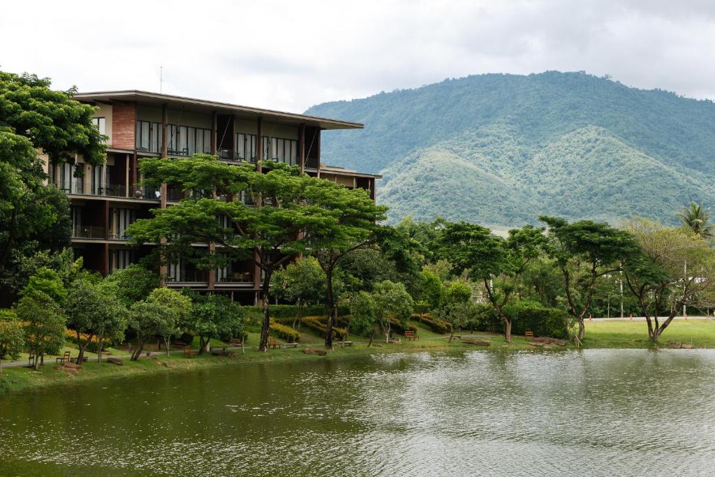 hotels with balcony in Mu Si