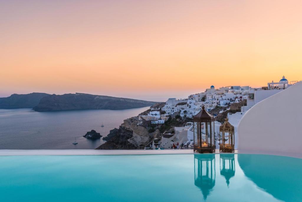 hotels with balcony in Oia Oia Sunset Photo Point