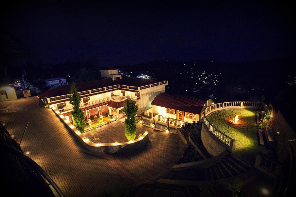 hotels with balcony in Yercaud