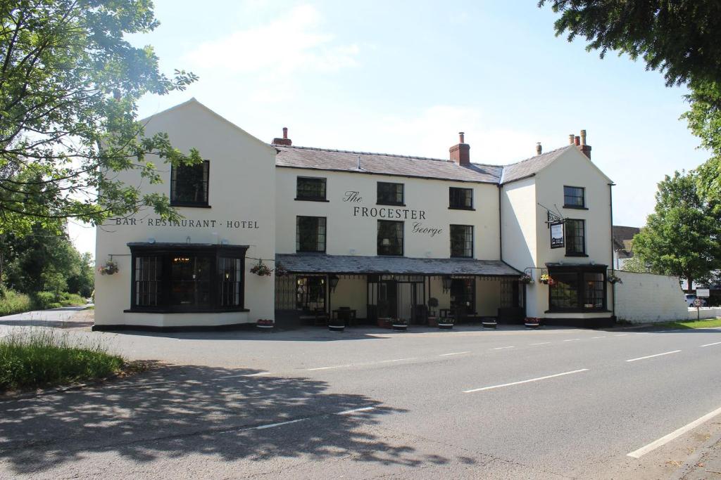 hotels with balcony in Stonehouse