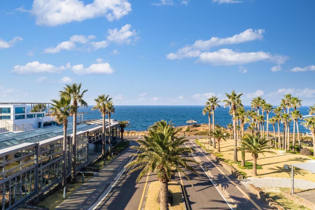 hotels with balcony in Jeju City