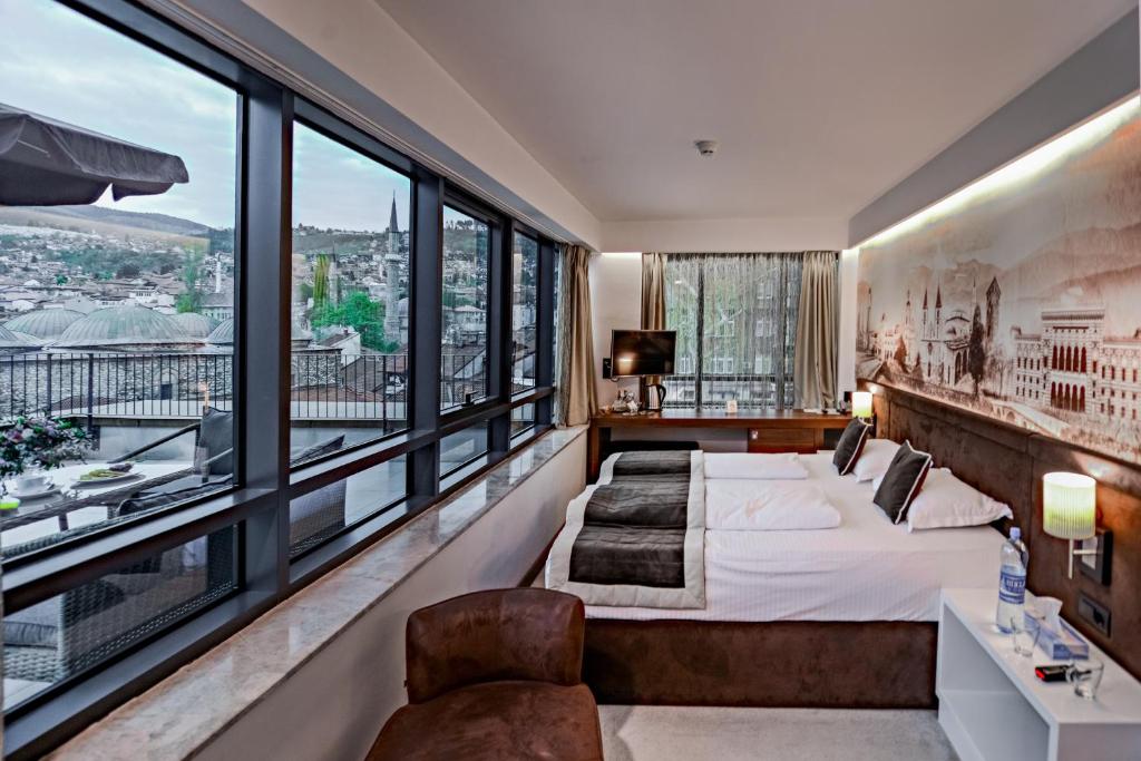 hotels with balcony in Sarajevo