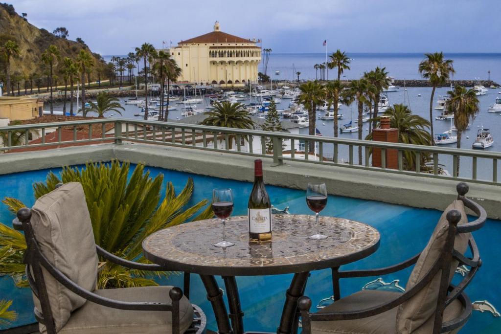 hotels with balcony in Santa Catalina Island