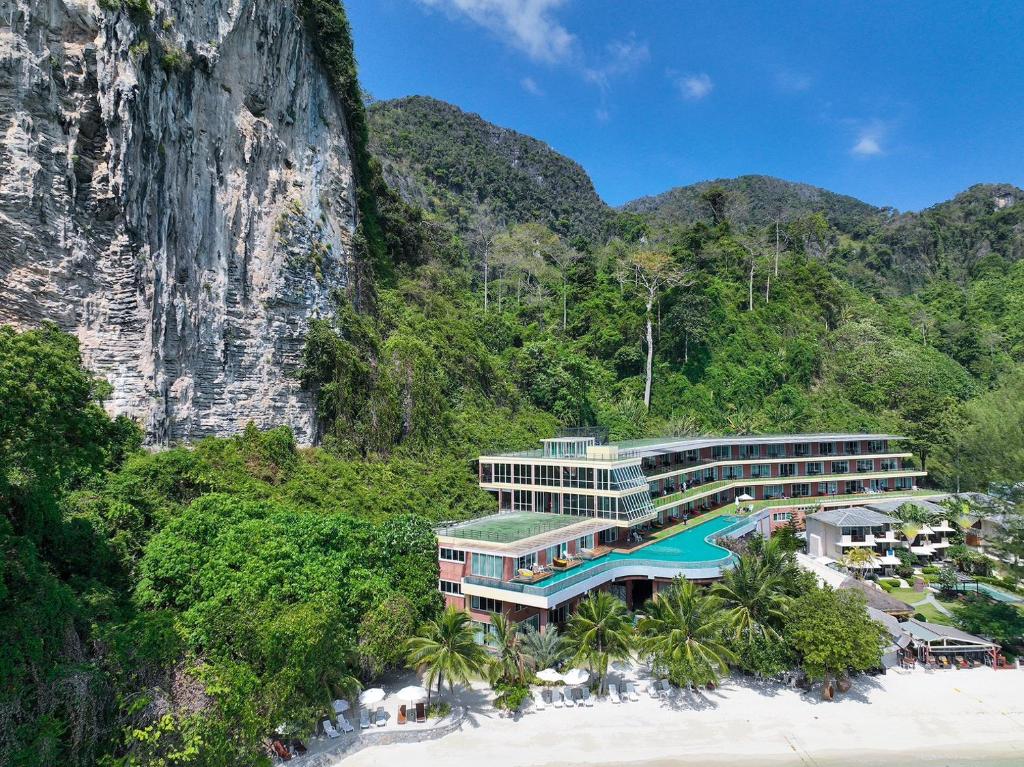 hotels with balcony in Phi Phi Island