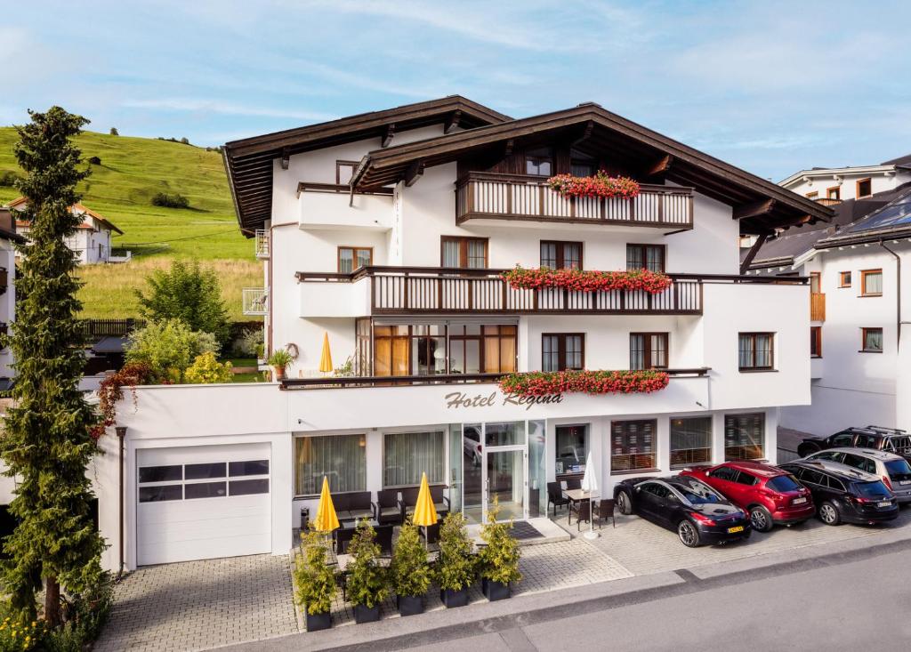 hotels with balcony in Serfaus