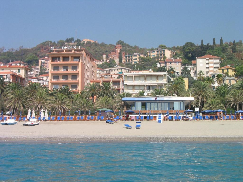 hotels with balcony in Finale Ligure