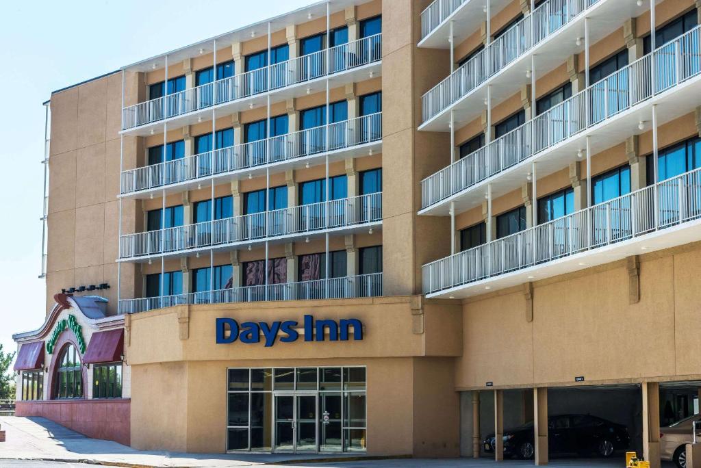 hotels with balcony in Atlantic City