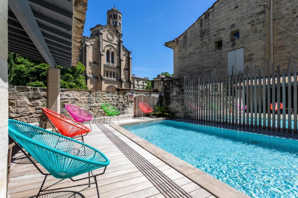 hotels with balcony in Uzes