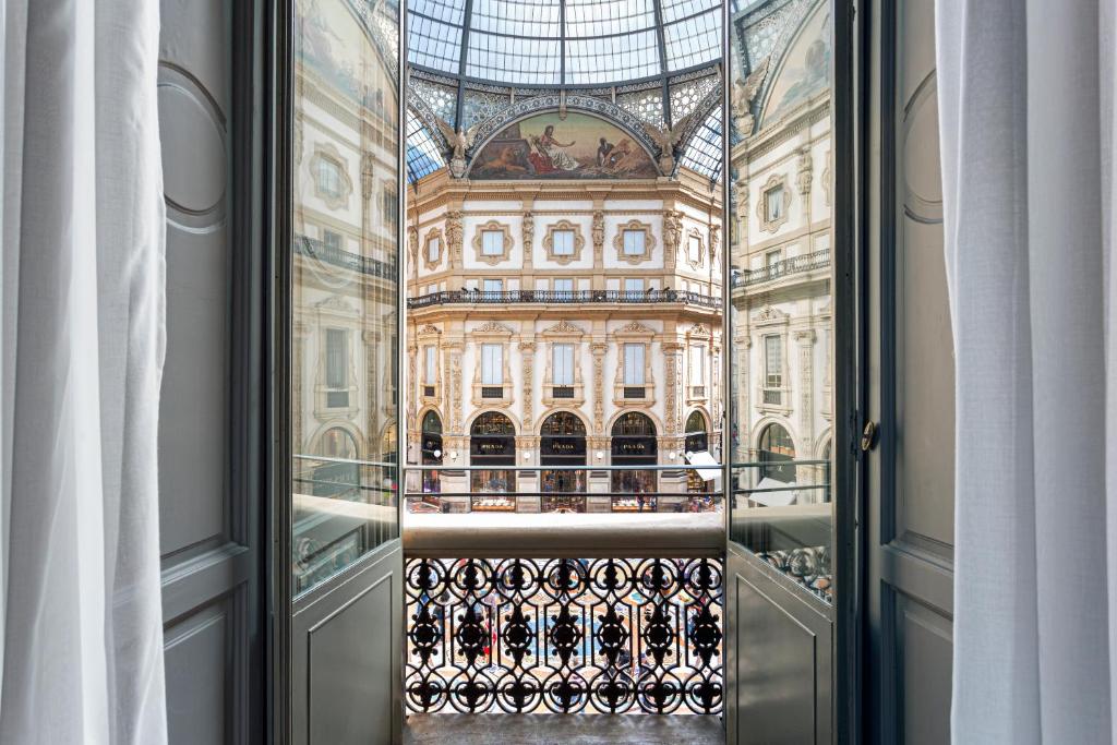 hotels with balcony in Milan Pozzoli Poldi Museum