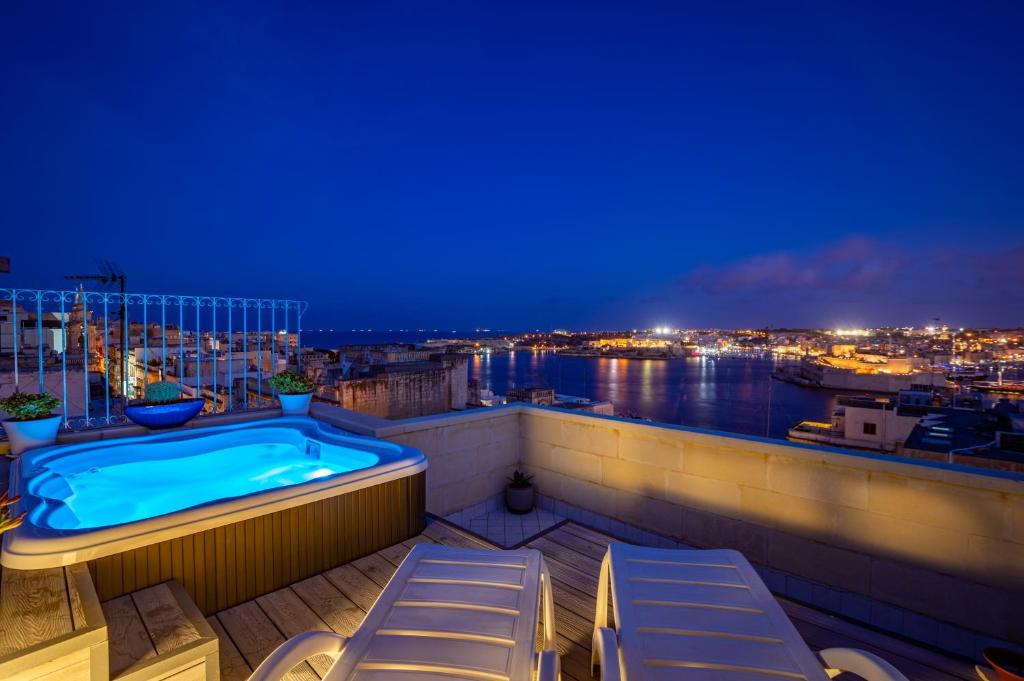 hotels with balcony in Valletta National Museum Of Archaeology