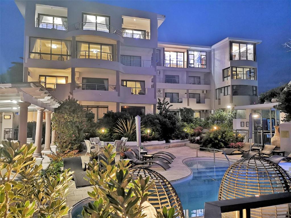 hotels with balcony in Hermanus