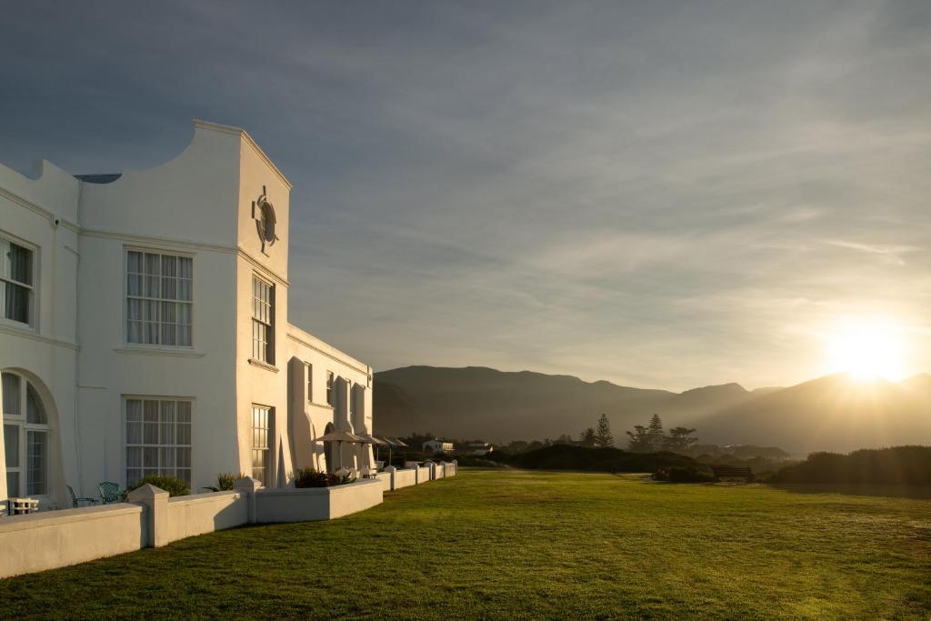 hotels with balcony in Hermanus