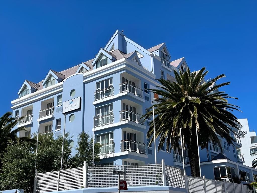 hotels with balcony in Cape Town Three Anchor Bay