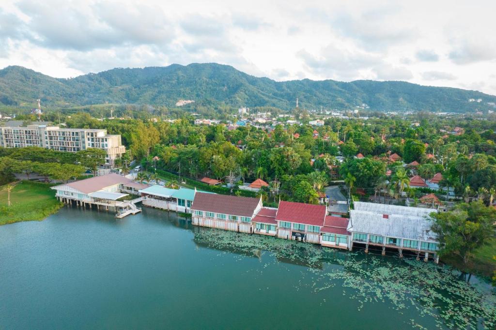 hotels with balcony in Bang Tao Beach