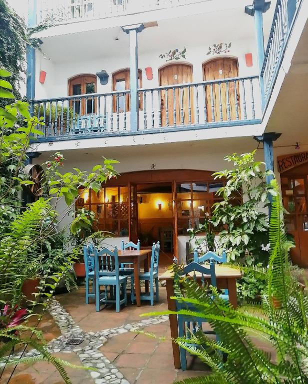 hotels with balcony in Otavalo