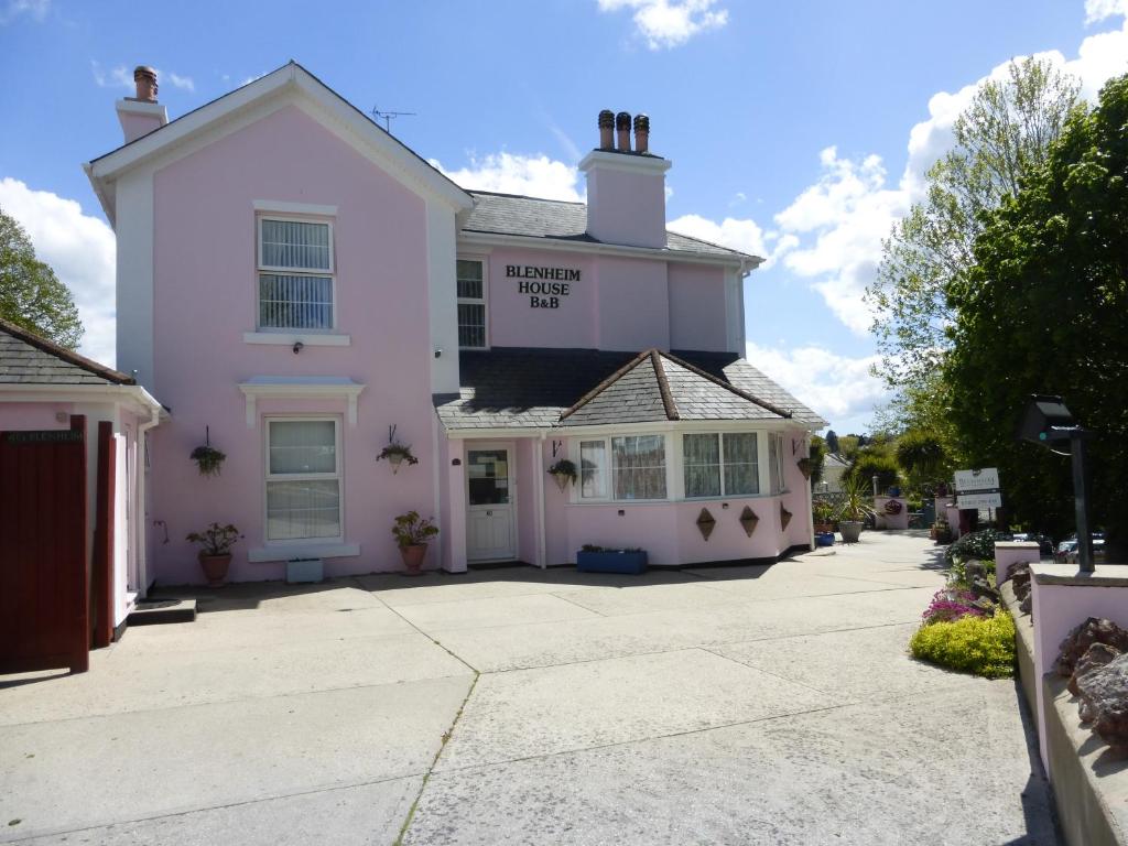 hotels with balcony in Torquay