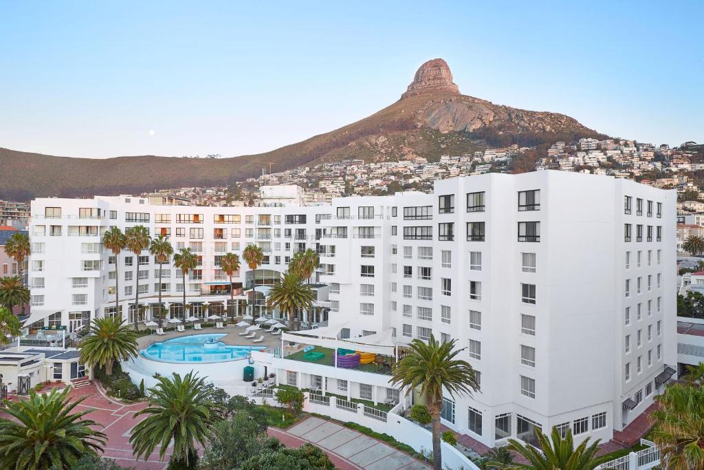 hotels with balcony in Cape Town Boulders Beach