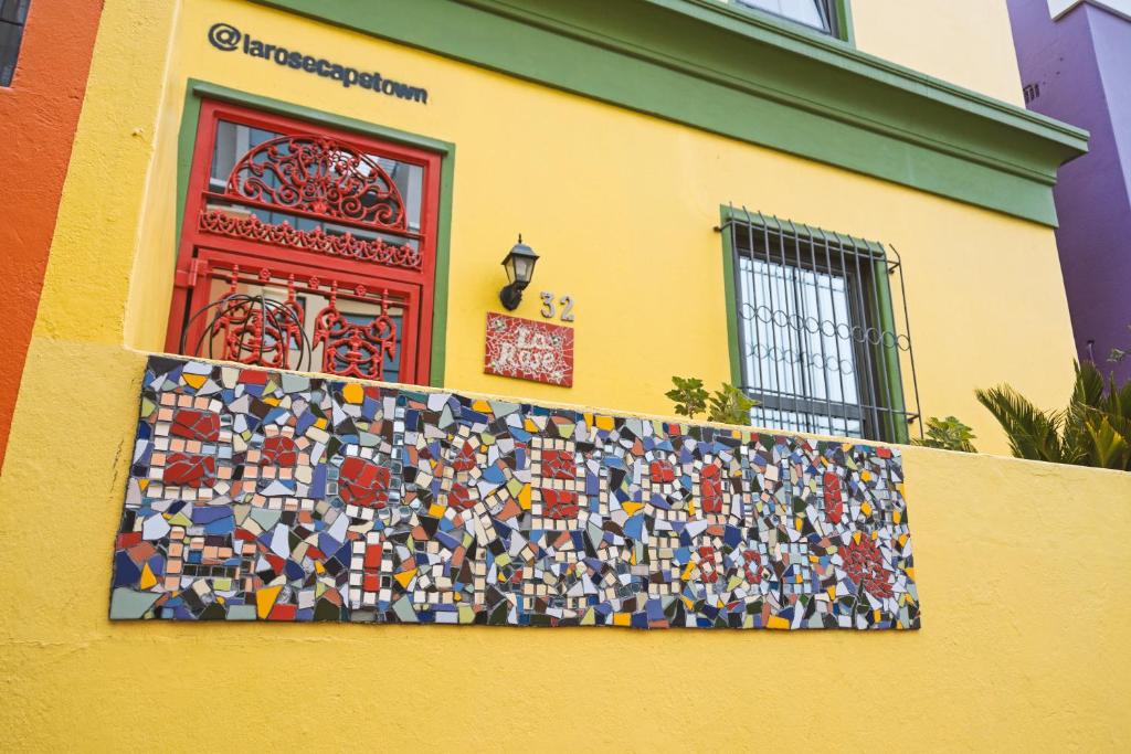 hotels with balcony in Cape Town District Six Museum