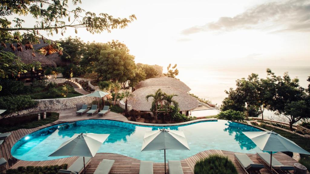 hotels with balcony in Uluwatu