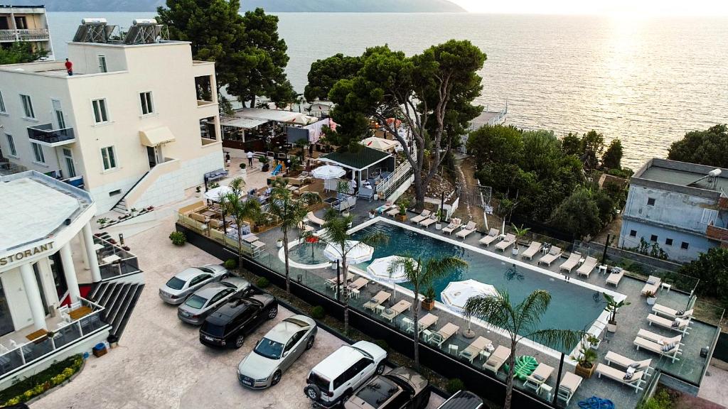 hotels with balcony in Vlore