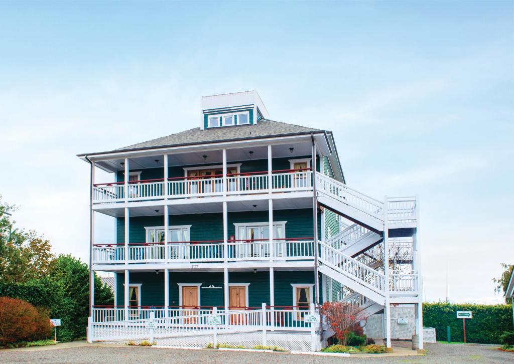 hotels with balcony in Port Townsend