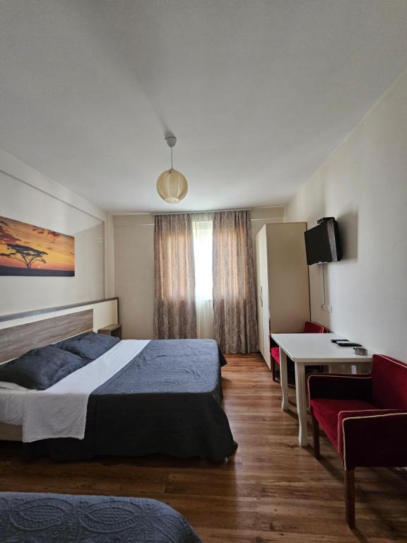 hotels with balcony in Shkoder