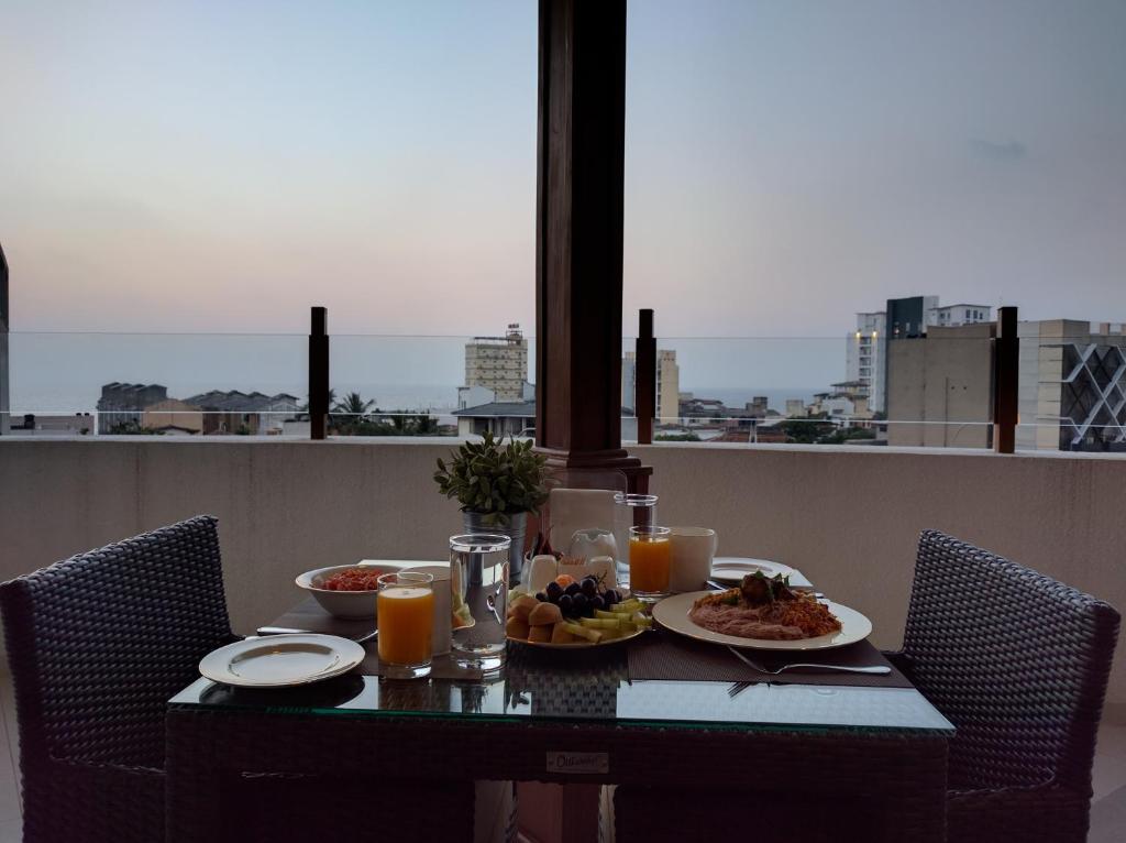 hotels with balcony in Colombo