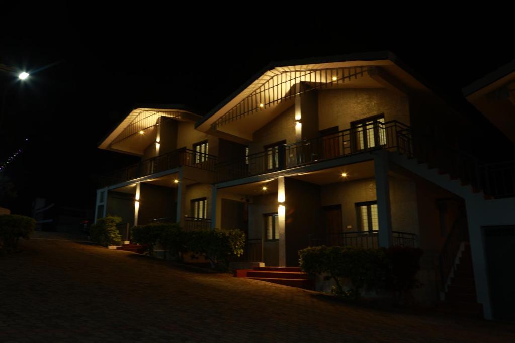 hotels with balcony in Yercaud