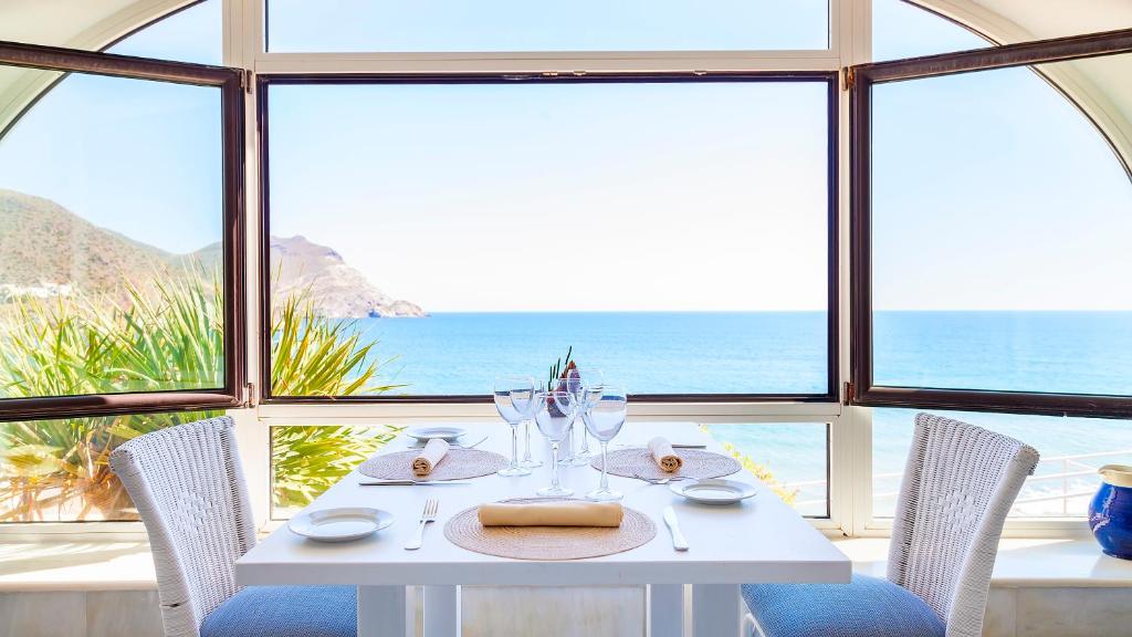 hotels with balcony in Almeria Coast