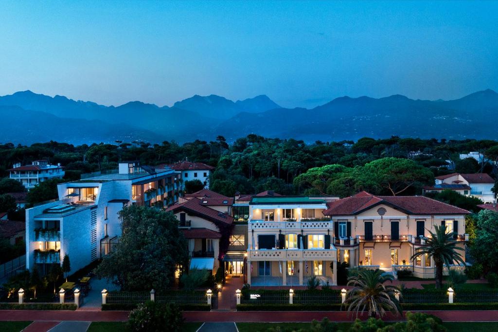 hotels with balcony in Forte Dei Marmi