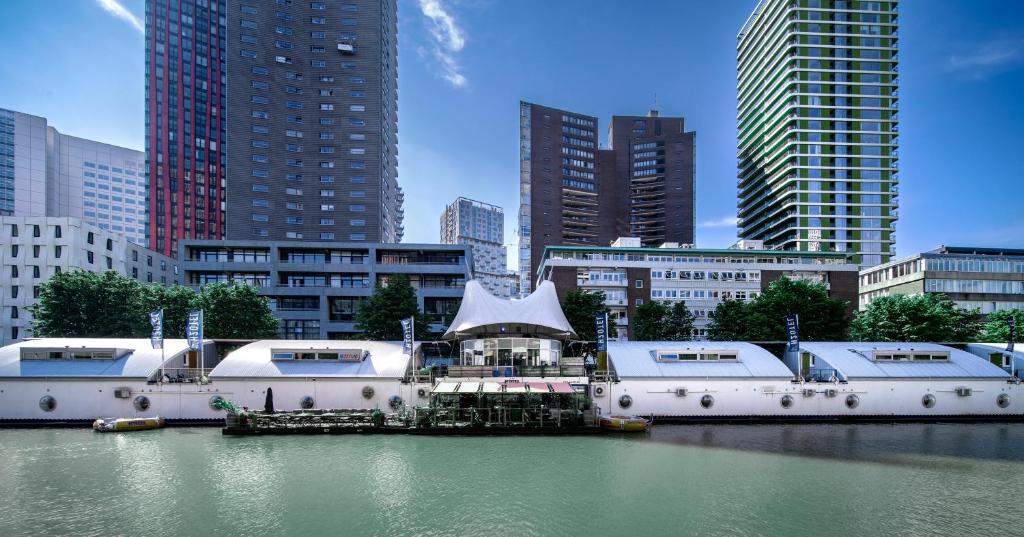 hotels with balcony in Rotterdam