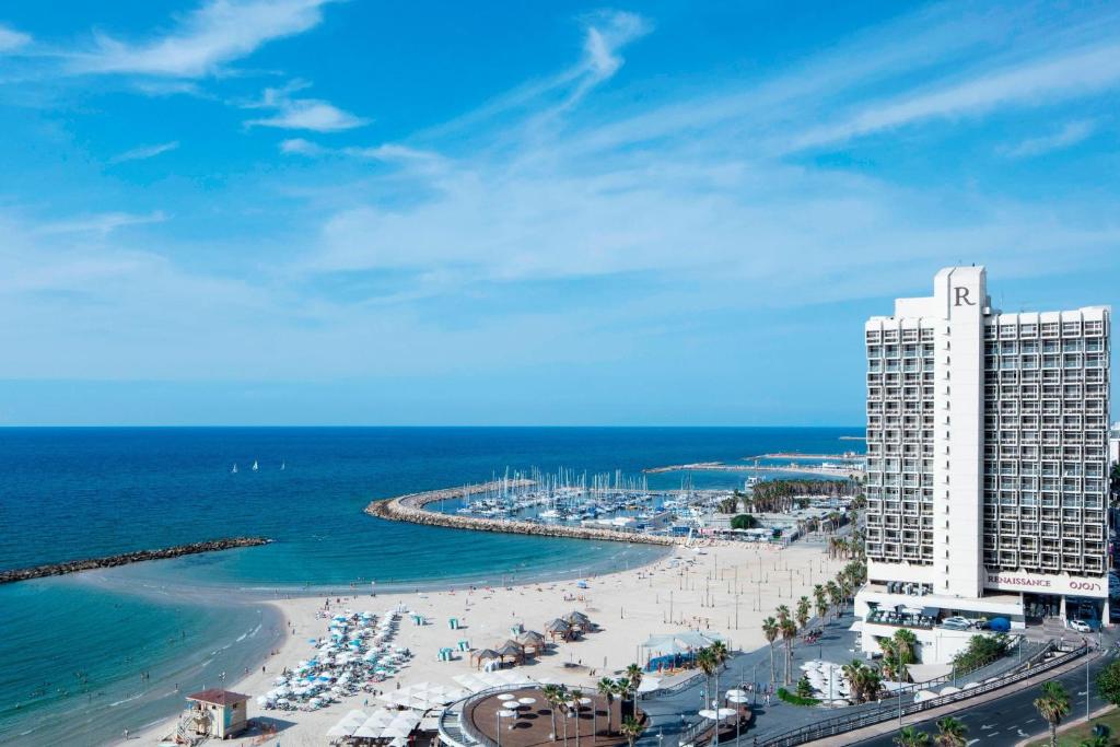 hotels with balcony in Tel Aviv