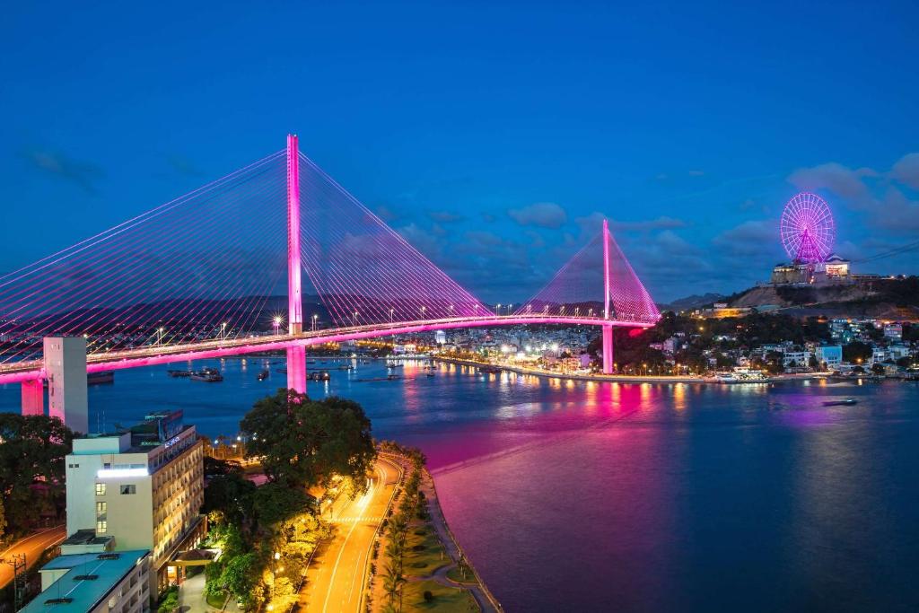 hotels with balcony in Ha Long