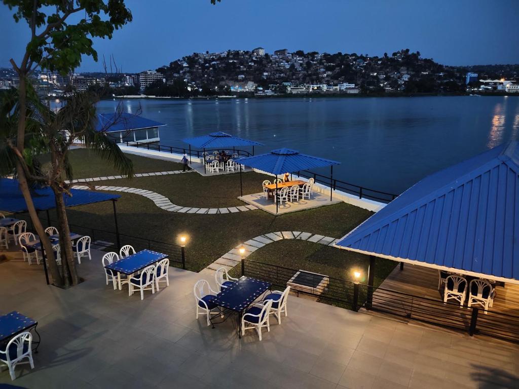 hotels with balcony in Mwanza