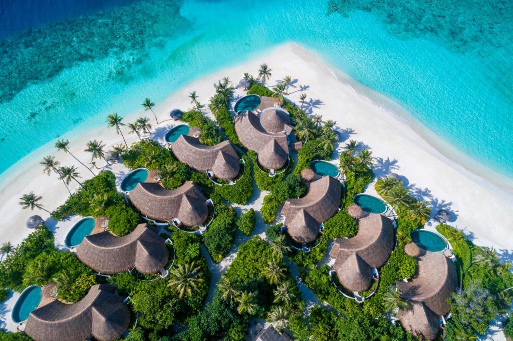 hotels with balcony in Baa Atoll