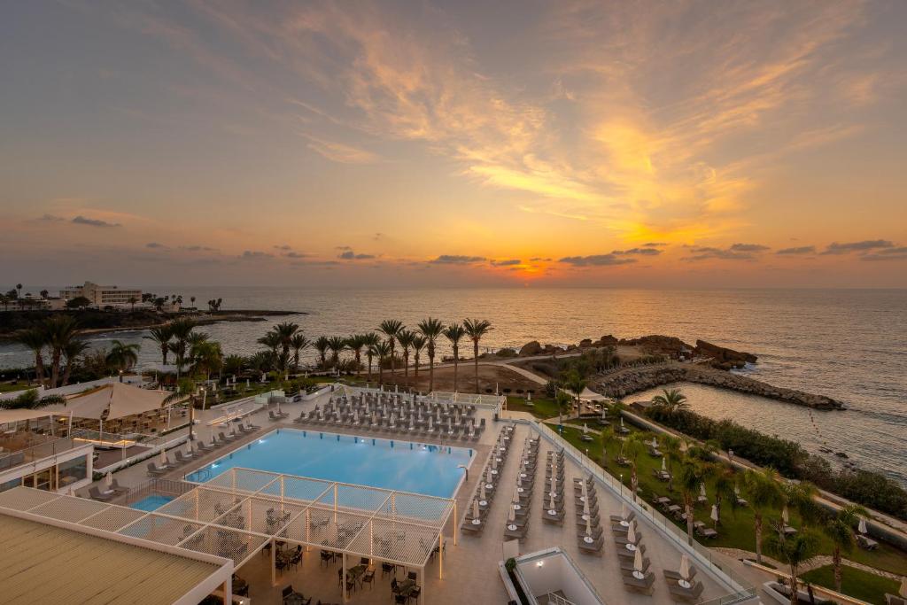 hotels with balcony in Paphos Cyprus