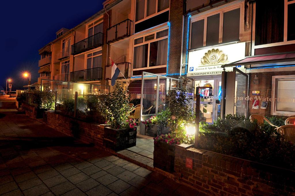 hotels with balcony in Zandvoort