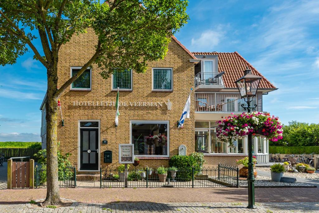 hotels with balcony in Oost Vlieland