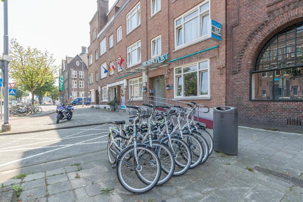 hotels with balcony in Rotterdam