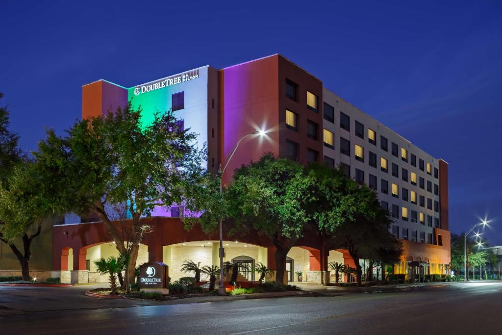 hotels with balcony in San Antonio United States