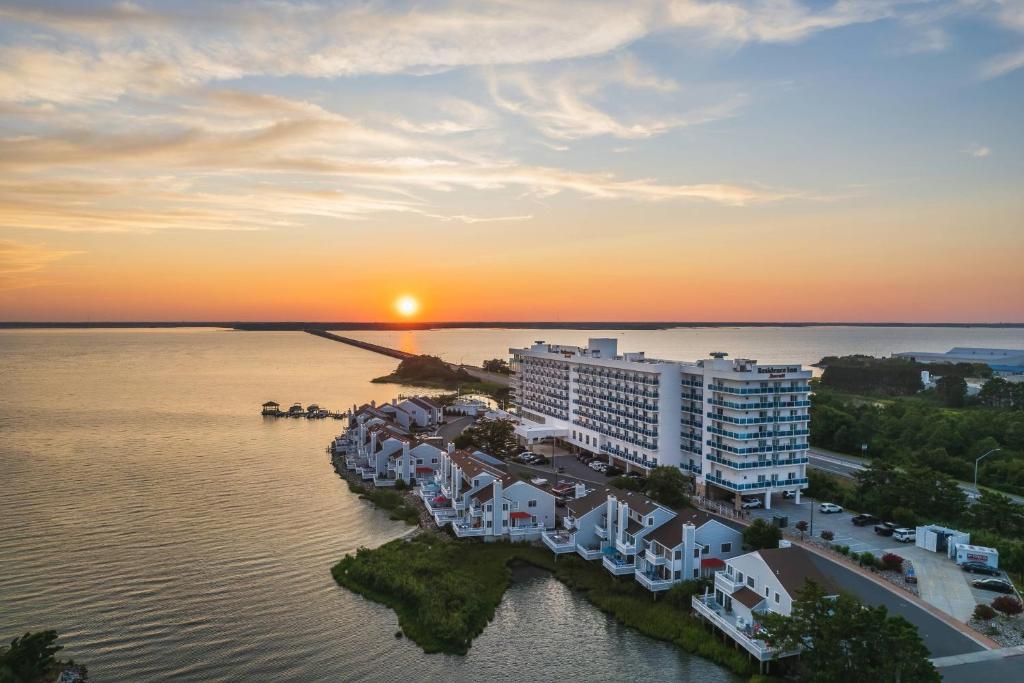 hotels with balcony in Ocean City