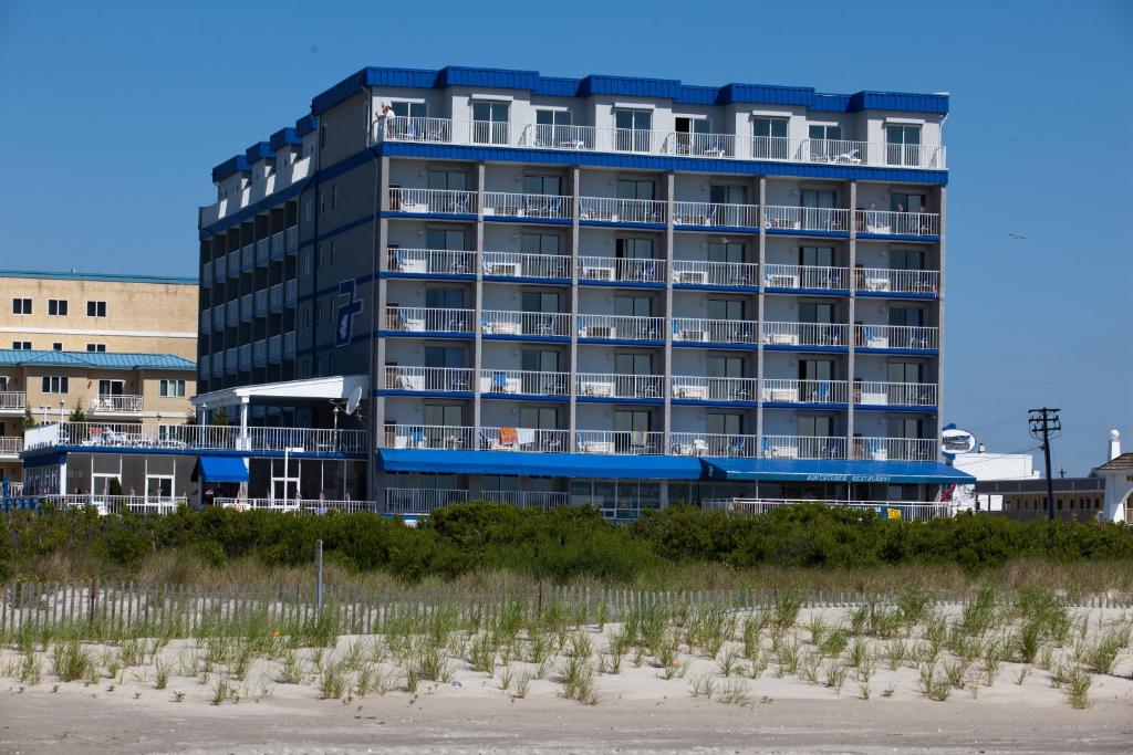 hotels with balcony in Wildwood Crest