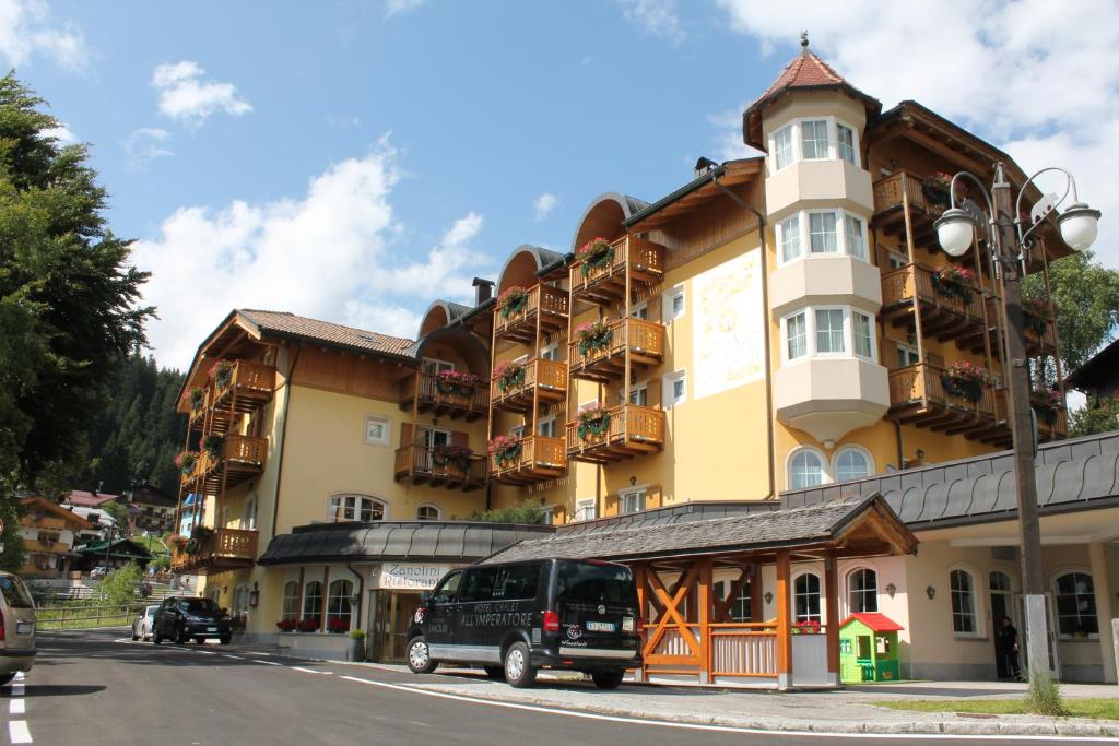 hotels with balcony in Madonna Di Campiglio Chiesa Di San Vigilio