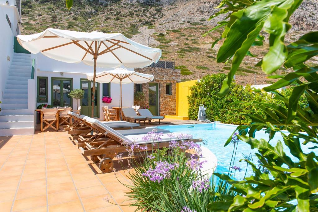 hotels with balcony in Sifnos