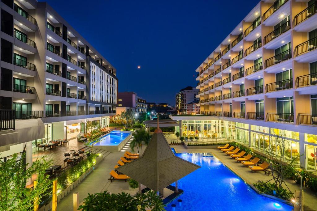 hotels with balcony in Pattaya Central