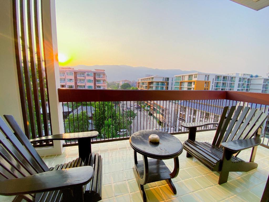 hotels with balcony in Chiang Mai Thailand Nimmanhaemin